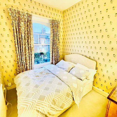 New Lovely 2-Bedroom Condo In Chelsea London Eksteriør bilde